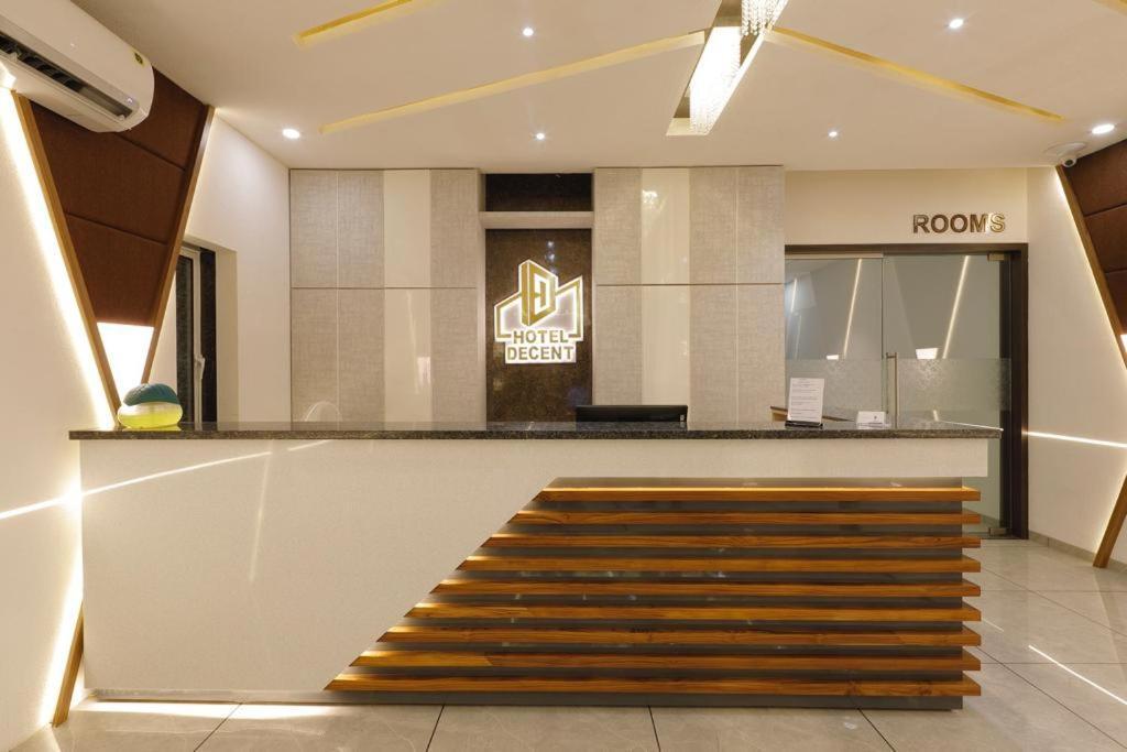 Hotel Decent Unjha Экстерьер фото